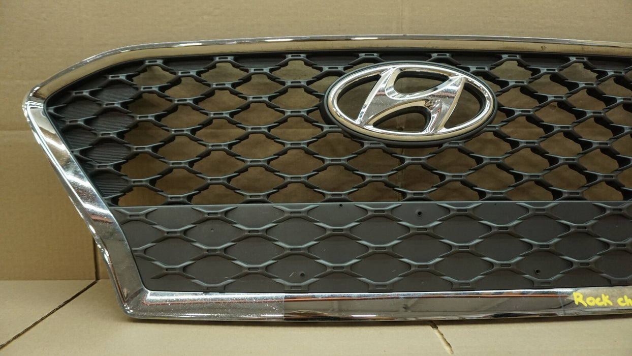 2018-2021 HYUNDAI KONA FRONT BUMPER CENTER GRILL GRILLE OEM 86352-J9100