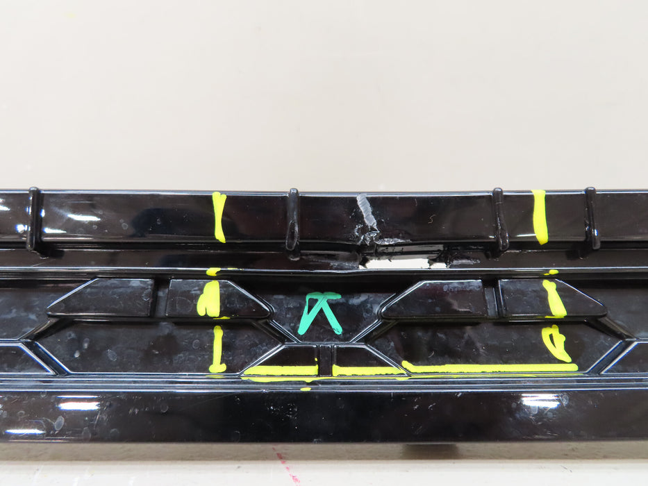 2021-2023 HYUNDAI SANTA FE REAR CENTER BUMPER MOLDING COVER OEM 86696-S2800