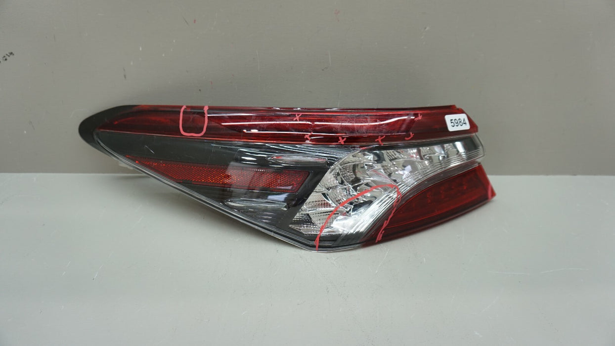 2021-2023 TOYOTA CAMRY REAR LH LEFT DRIVER SIDE TAIL LIGHT OEM