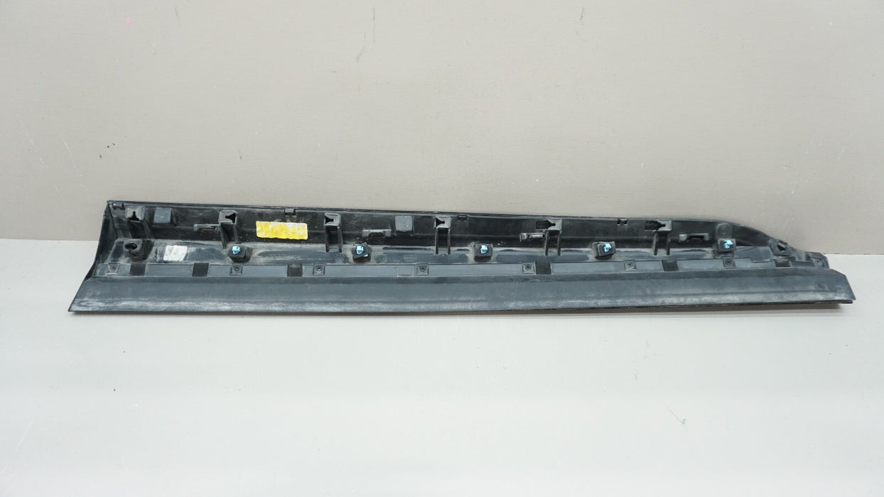 2021-2022 KIA SORENTO FRONT LEFT DOOR MOLDING TRIM OEM 87767R5300