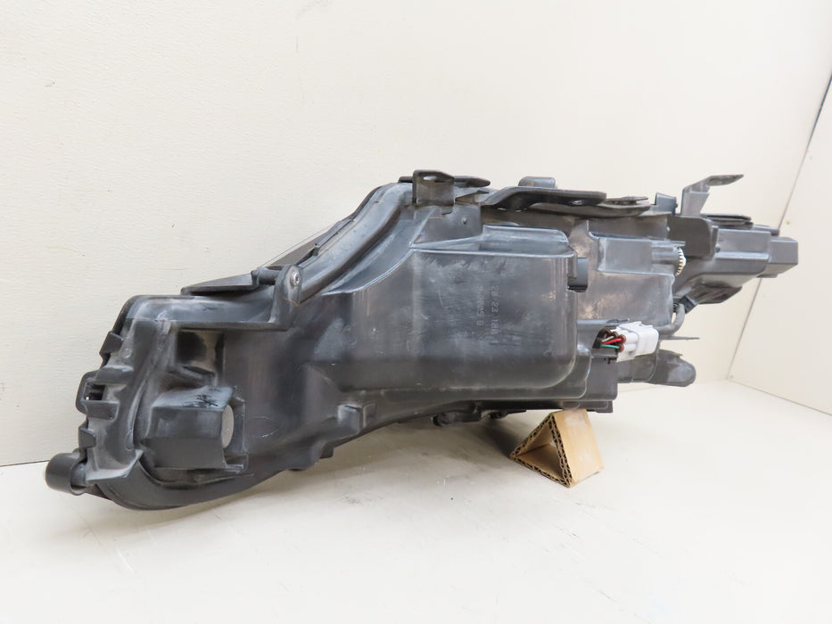 2018-2020 TOYOTA CAMRY FRONT RIGHT PASSENGER SIDE HEADLIGHT  LED LENS OEM