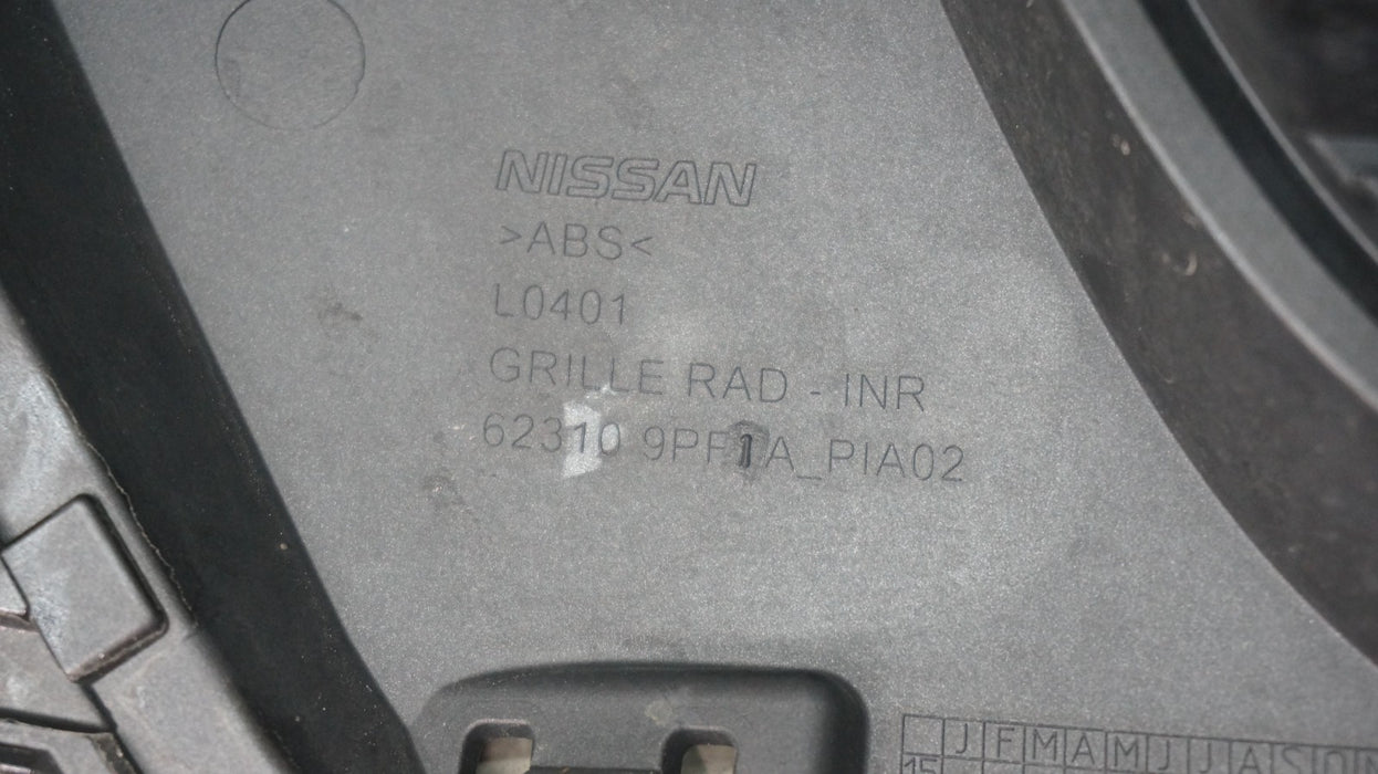 2017-2020 NISSAN PATHFINDER FRONT RADIATOR GRILLE GRILL 62310 9PFIA OEM