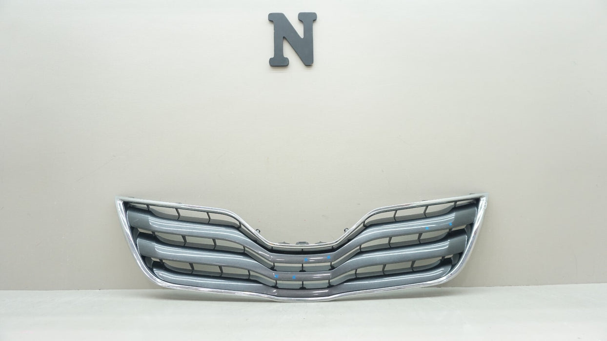 2010-2011 TOYOTA CAMRY FRONT BUMPER GRILLE OEM 53101-06070