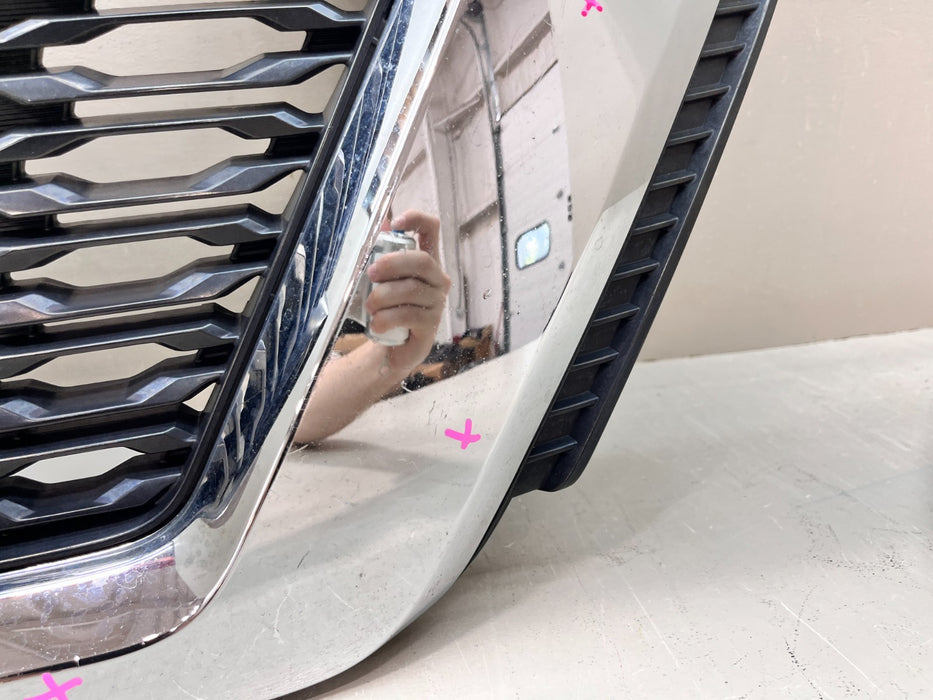 2017-2020 NISSAN ROGUE SPORT FRONT GRILLE GRILL 62310-5HR5A OEM