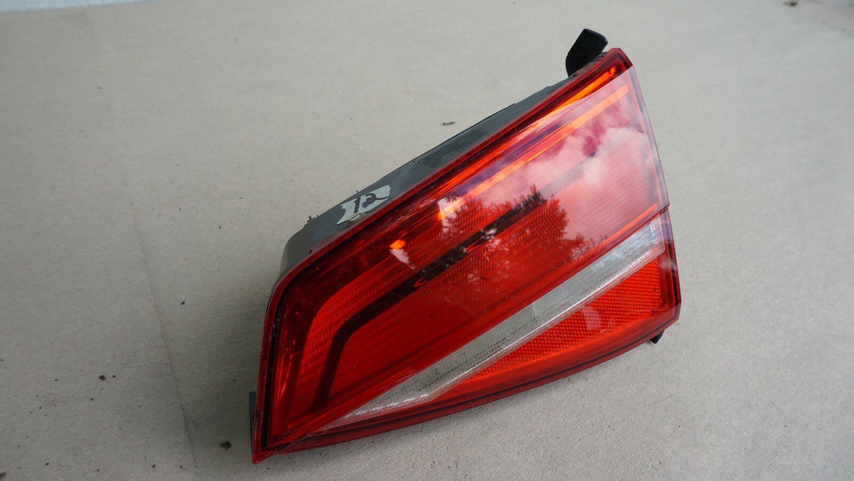 2015-2016 VOLKSWAGEN PASSAT RIGHT PASSENGER SIDE TRUNK INNER TAIL LIGHT OEM