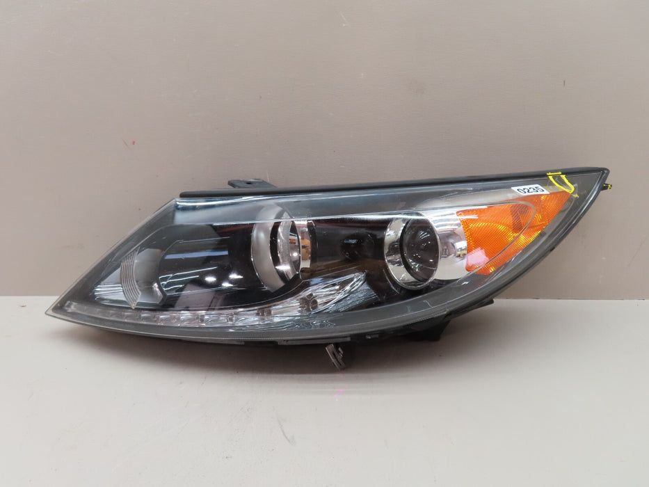 2011-2012 KIA SPORTAGE FRONT LEFT DRIVER HEADLIGHT LAMP HALOGEN OEM 92101-3WXXX