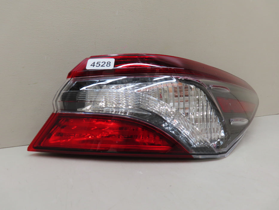 2018-2022 TOYOTA CAMRY REAR RIGHT PASSENGER SIDE TAIL LIGHT OEM OUTER