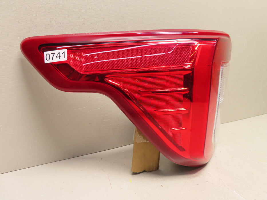 2020-2022 FORD EXPLORER REAR LEFT DRIVER SIDE OUTER TAILLIGHT HALOGEN W/LED OEM