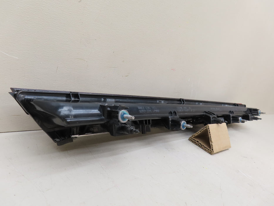 2020-2023 LINCOLN CORSAIR REAR TAIL LIGHT FINISH PANEL OEM