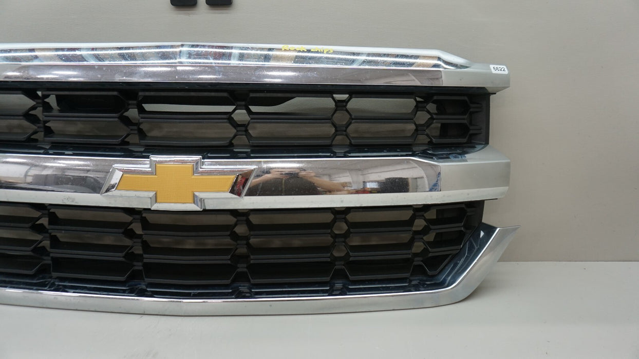 2016-2019 CHEVROLET SILVERADO 1500 FRONT CENTER RADIATOR GRILLE OEM 23380362