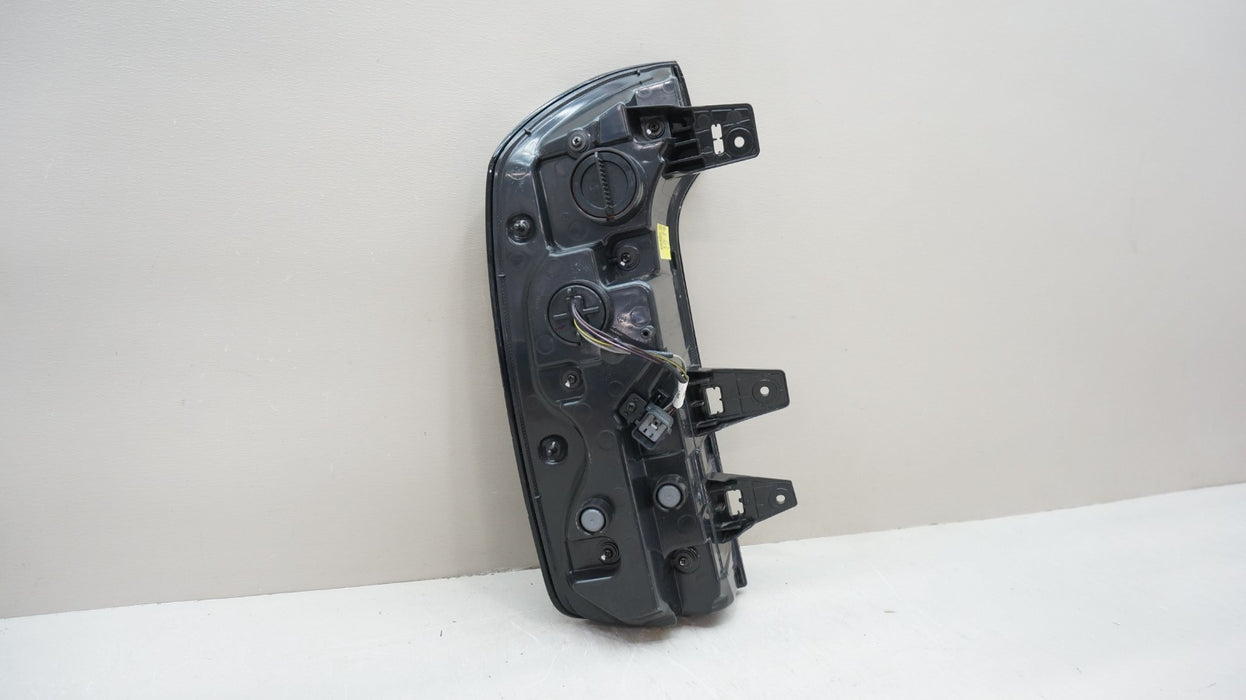 2023-2025 KIA TELLURIDE REAR RIGHT PASSENGER SIDE TAIL LIGHT OEM
