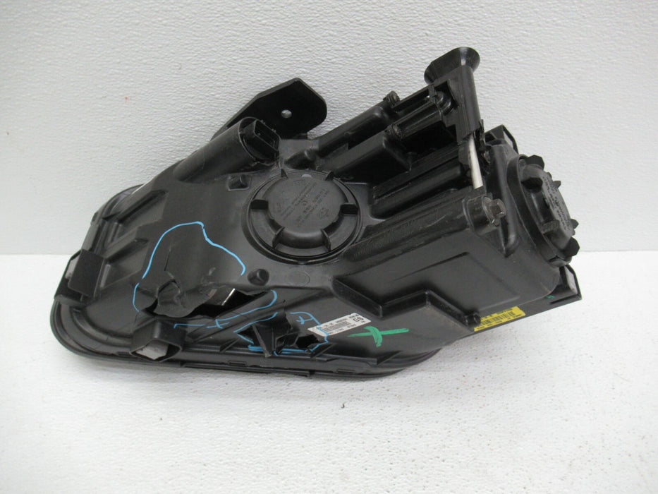 2018-2020 HYUNDAI KONA FRONT RIGHT PASSENGER SIDE HEADLIGHT HEADLAMP HALOGEN OEM