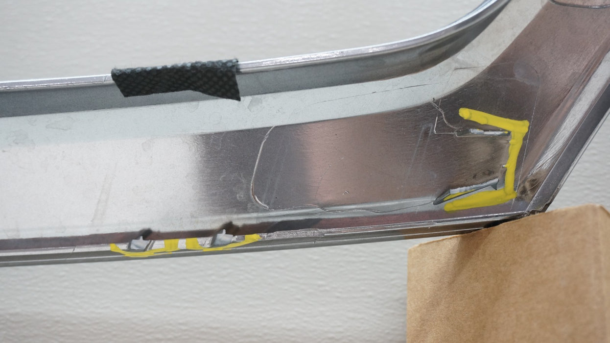 2023-2025 HYUNDAI PALISADE FRONT RIGHT GRILLE MOLDING TRIM OEM 86596-S8SA0