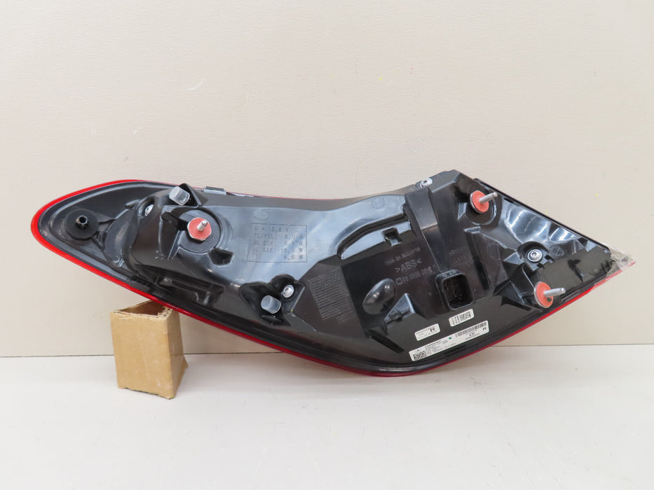 2022 2023 MERCEDES-BENZ C300 REAR RIGHT PASSENGER TAIL LIGHT LED OEM A2069063800