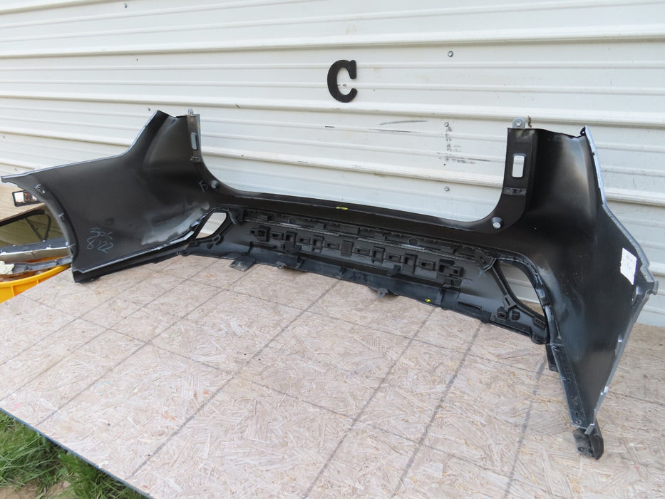 2020-2021 TOYOTA HIGHLANDER REAR BUMPER COVER W/ LOWER VALANCE OEM 52159-0E170