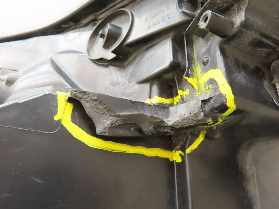 2016 2017 2018 TOYOTA RAV4 FRONT LEFT DRIVER HEADLIGHT OEM 9294