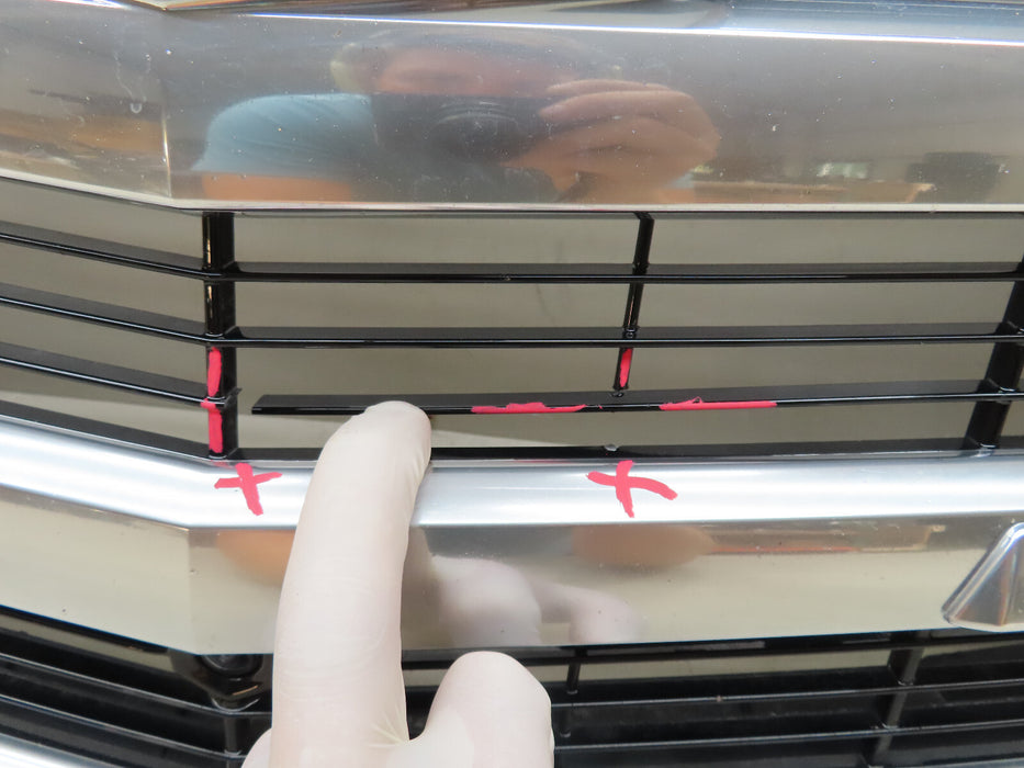 2015-2020 CADILLAC ESCALADE FRONT RADIATOR GRILLE GRILL OEM W/CAMERA