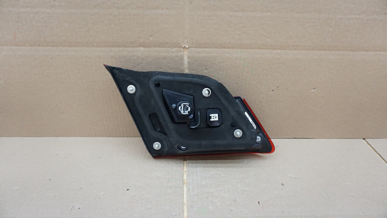 2016-2017 HONDA ACCORD REAR RH RIGHT PASSENGER SIDE INNER TAIL LIGHT OEM 16 17