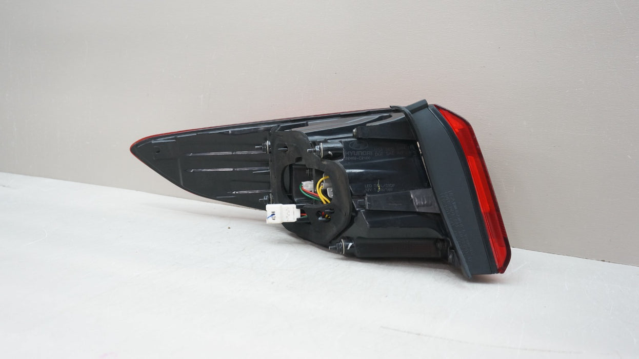 2015-2017 HYUNDAI SONATA REAR LEFT DRIVER SIDE OUTER TAIL LIGHT OEM 92402-C2100