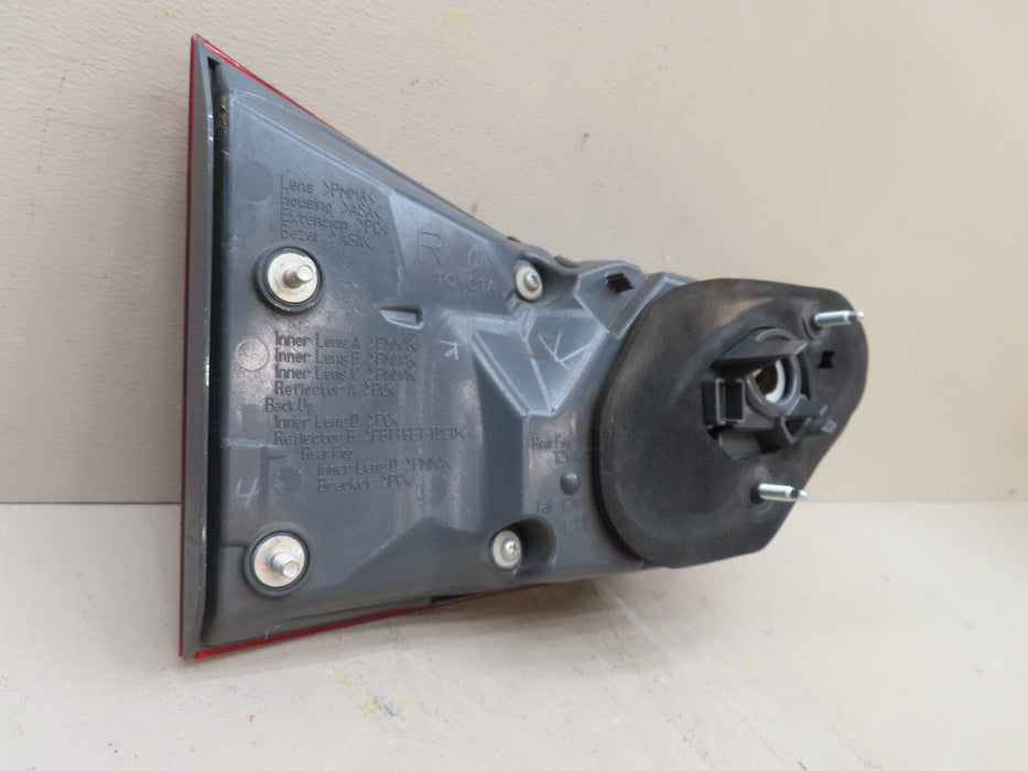 2013 2014 2015 LEXUS GS350 GS450H REAR RIGHT PASSENGER INNER TAIL LIGHT OEM