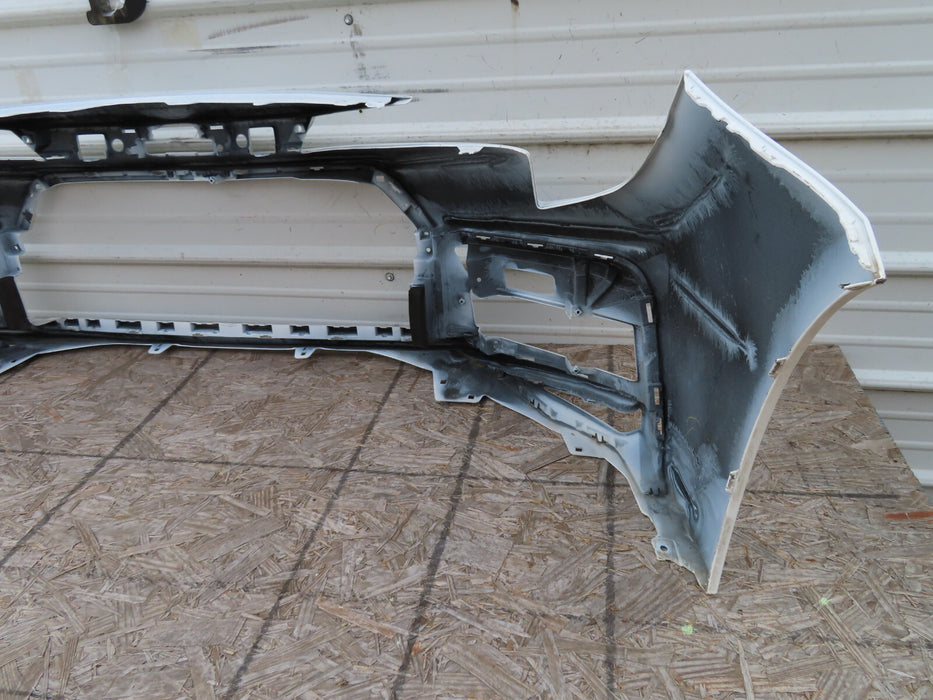 2019-2020 TOYOTA COROLLA SEDAN SE XSE FRONT BUMPER COVER OEM