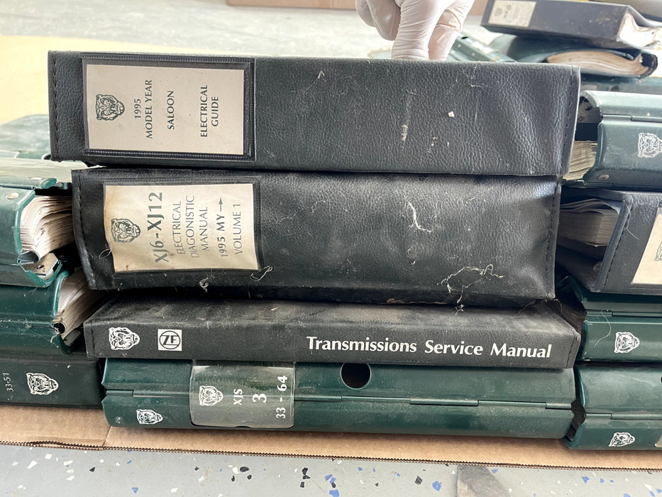 RARE* 48 TOTAL SERVICE BOOK MANUAL LOT ENGINE TRANSMISSION JAGUAR XJ6-XJ12 AJ1