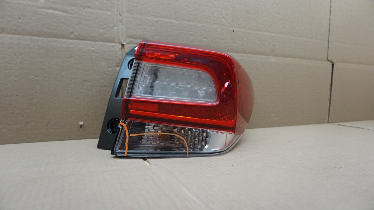 2017-2019 SUBARU IMPREZA HATCHBACK REAR PASSENGER SIDE TAILLIGHT TAILLAMP OEM