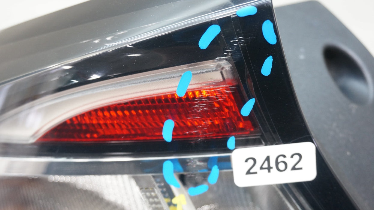 2016-2019 CHEVROLET VOLT REAR LEFT DRIVERS SIDE TAIL LIGHT OEM