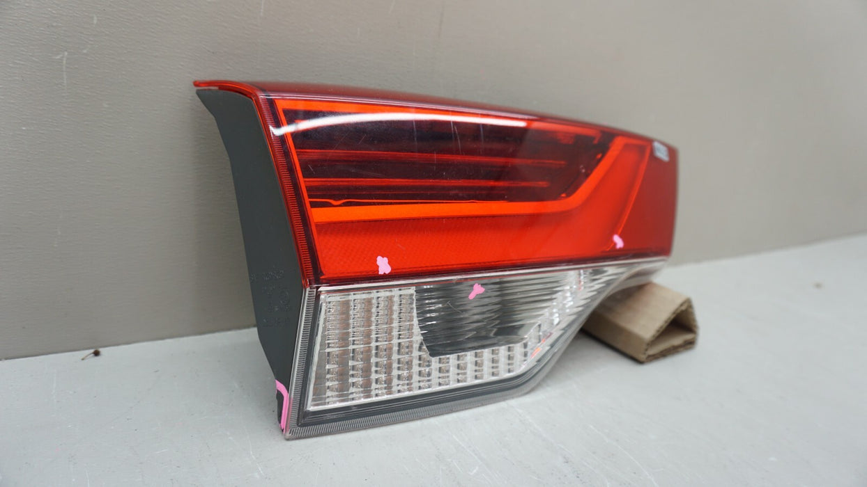 2017-2019 TOYOTA HIGHLANDER REAR LEFT DRIVER SIDE INNER TAIL LIGHT OEM