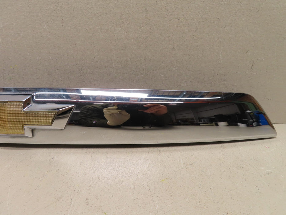 2010-2015 CHEVROLET EQUINOX TRUNK TRIM MOULDING 22802060 OEM *