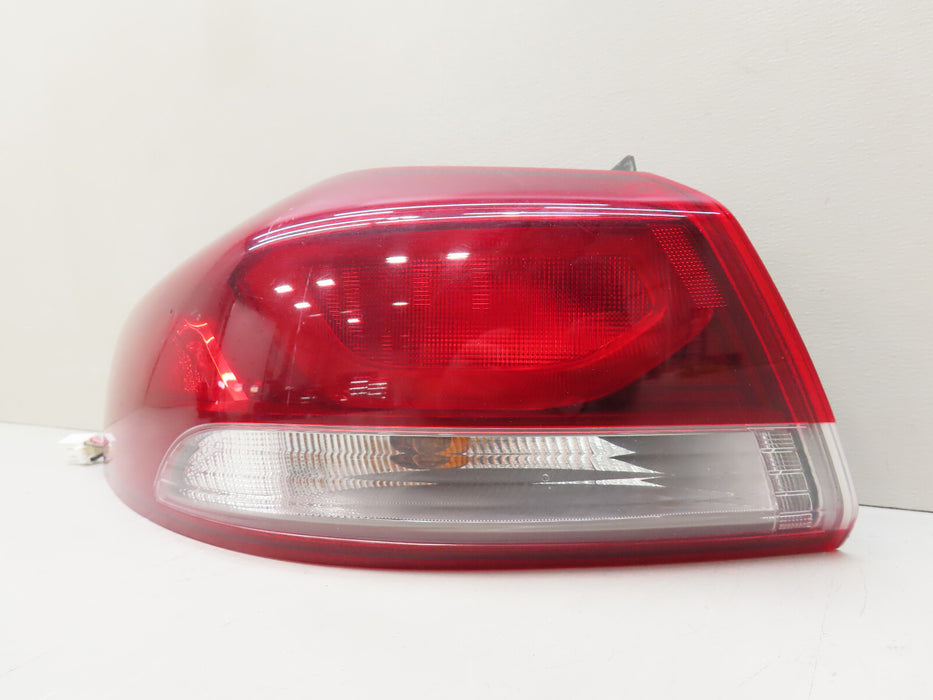 2017-2018 HYUNDAI ELANTRA REAR LEFT DRIVER SIDE OUTER TAIL LIGHT OEM 92401-F20