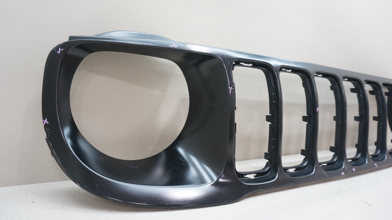 2015-2018 JEEP RENEGADE FRONT BUMPER UPPER GRILL GRILLE OEM 52088680