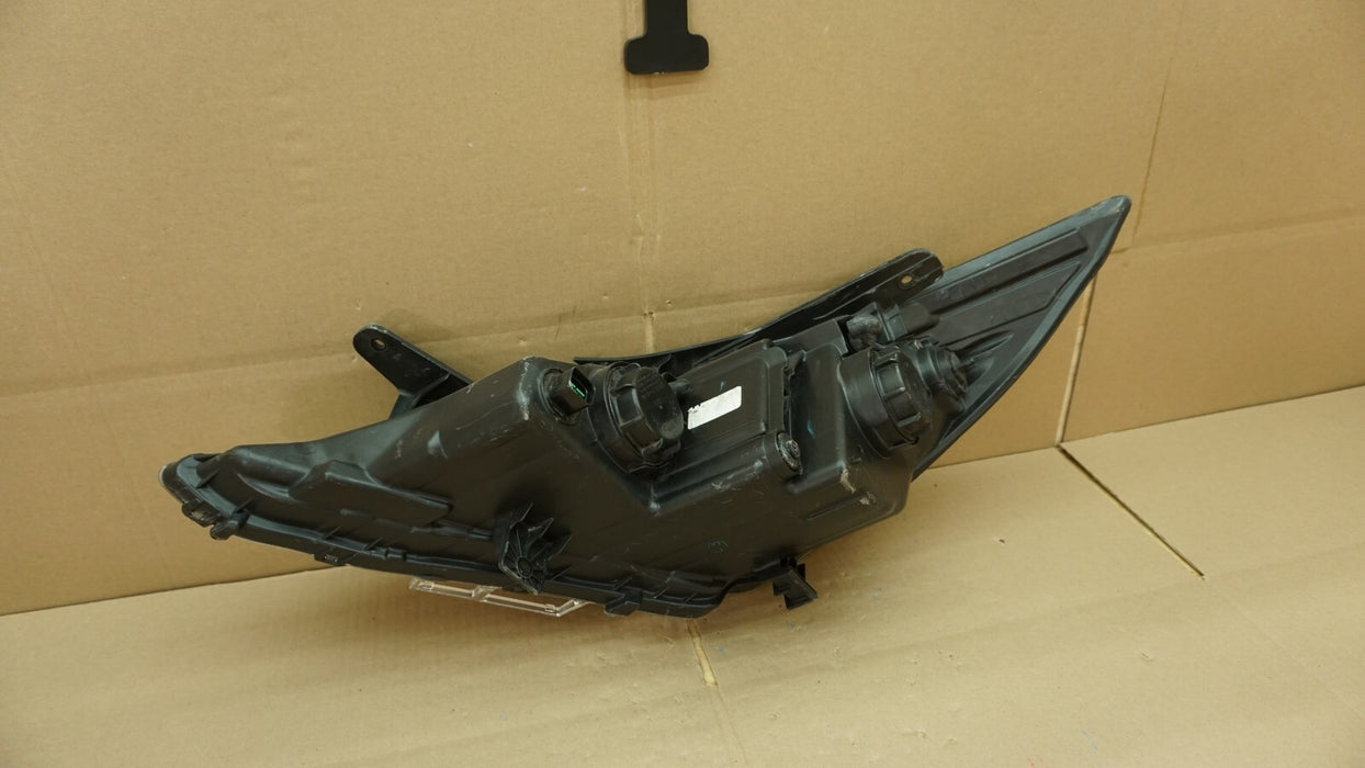 2011-2014 HYUNDAI SONATA FRONT RIGHT PASSENGER SIDE HEADLIGHT HALOGEN OEM
