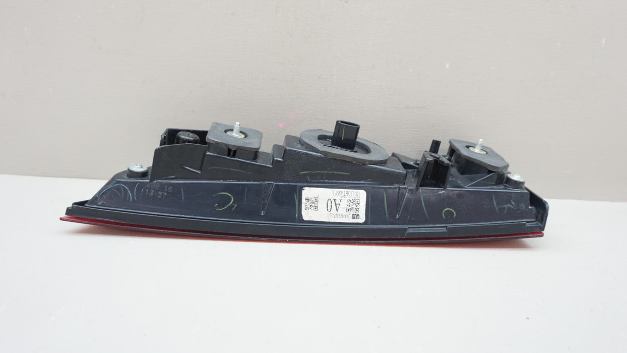 2016-2018 HONDA PILOT REAR LH LEFT DRIVER SIDE INNER TAIL LIGHT OEM
