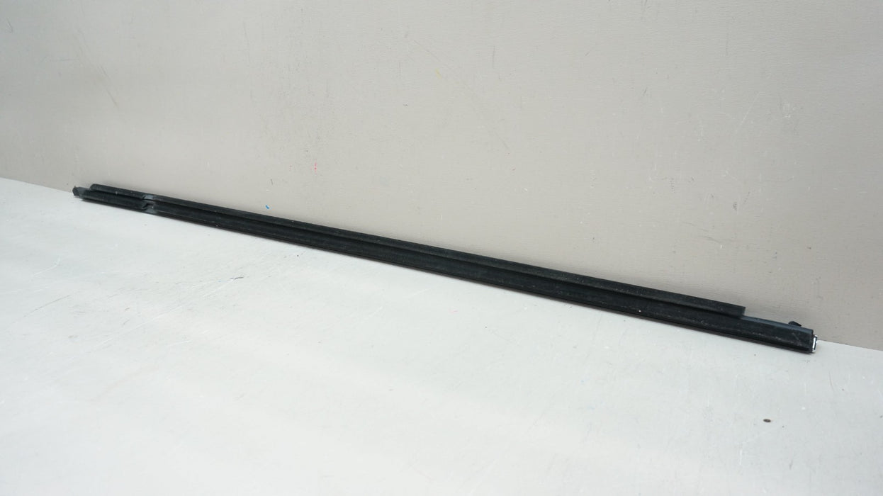 2019-2020 BENTLEY CONTINENTAL GT FRONT LEFT DOOR WINDOW SEAL TRIM OEM 3SD853071E