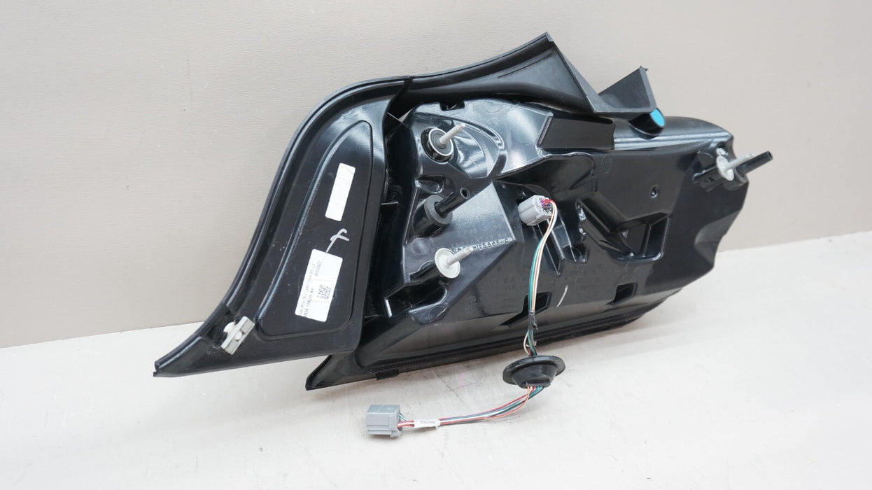 *MINT* 2018-2021 FORD MUSTANG REAR LEFT DRIVER SIDE LED TAIL LIGHT OEM