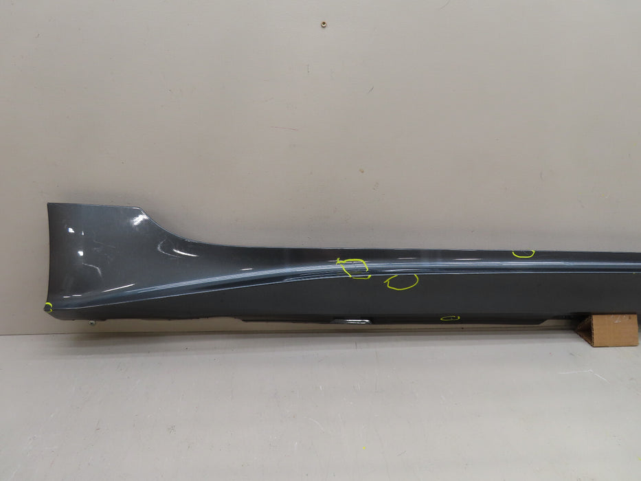 2018 - 2020 AUDI A5 SPORTBACK RIGHT SIDE SKIRT ROCKER PANEL MOLDING OEM 8w885386