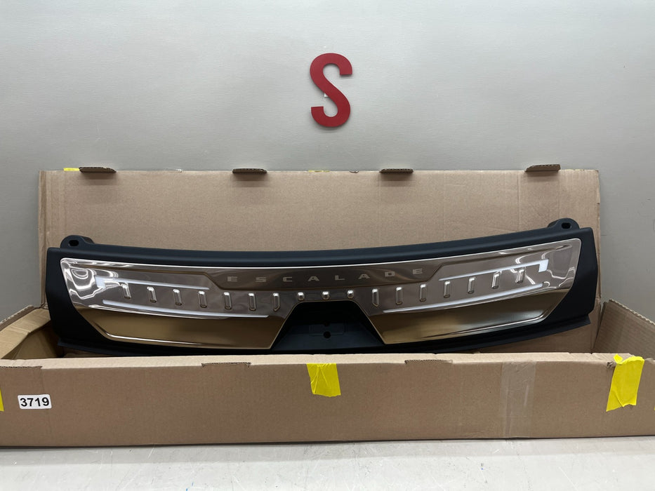 2025-2026 CADILLAC ESCALADE ESV ILLUMINATED CARGO PLATE W/ HARNESS 85733666 OEM