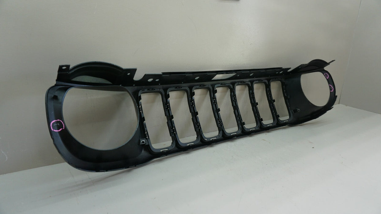 2015-2018 JEEP RENEGADE FRONT BUMPER UPPER GRILL GRILLE OEM 52088680 15 16 17 18