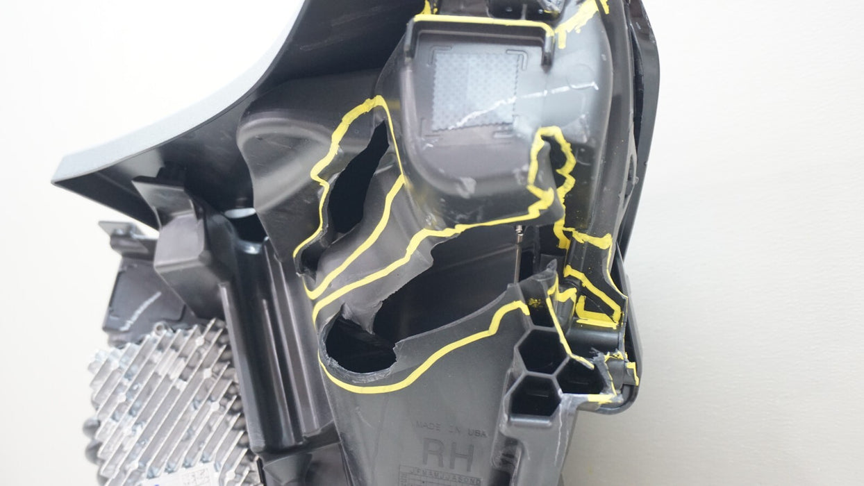 2024-2025 CHEVROLET TRAVERSE RIGHT PASSENGER SIDE HEADLIGHT OEM