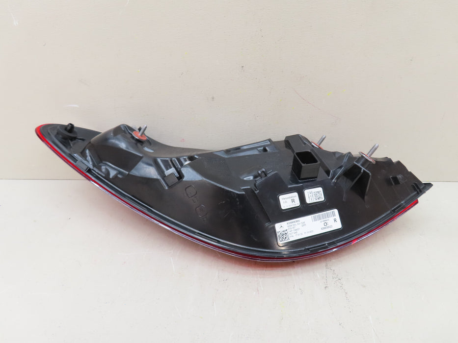 2022 2023 MERCEDES-BENZ C300 REAR RIGHT PASSENGER TAIL LIGHT LED OEM A2069063800