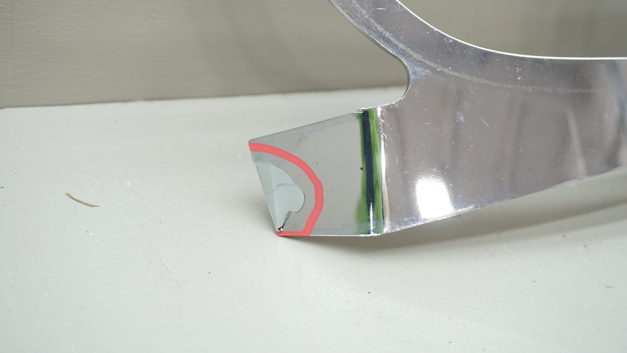 2008-2012 BUICK ENCLAVE FRONT RIGHT PASSENGER SIDE FOG LIGHT BEZEL 2587872 OEM