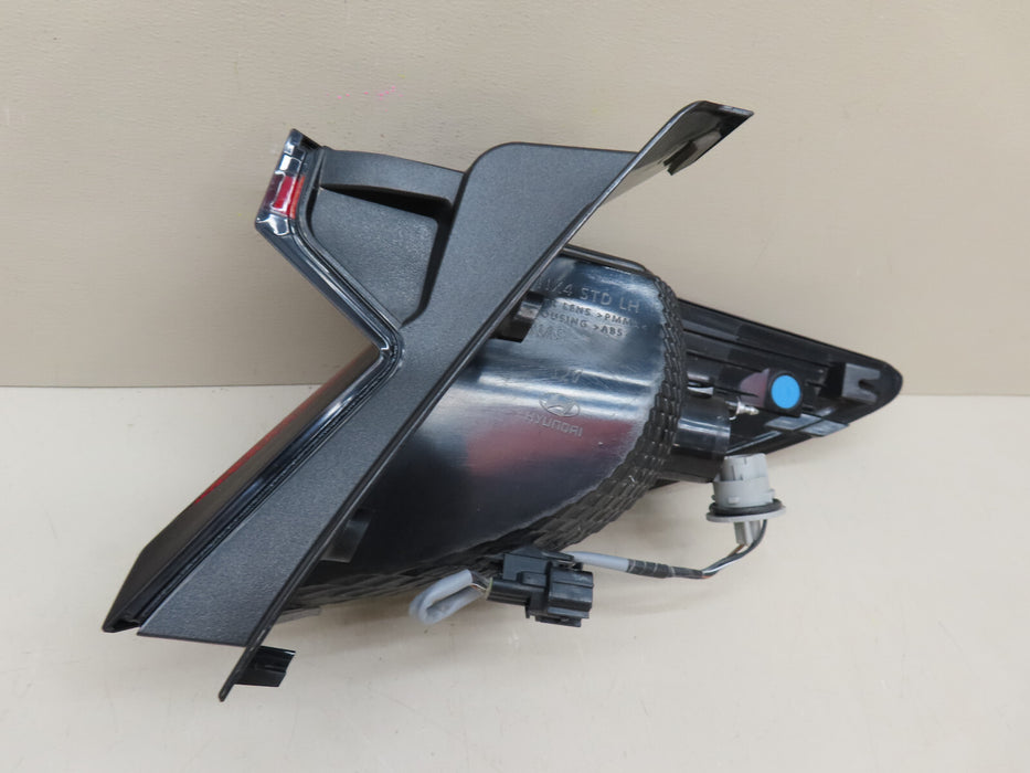 2022-2024 HYUNDAI TUCSON REAR LEFT DRIVER SIDE TAIL LIGHT OUTER OEM