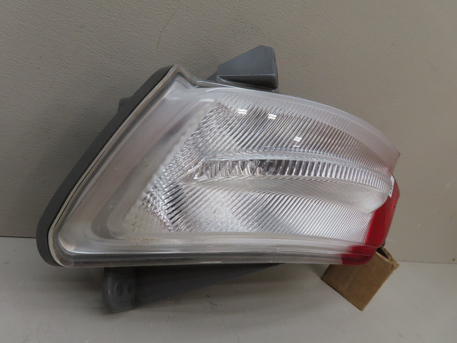 2016-2018 HONDA PILOT REAR BUMPER TURN SIGNAL REVERSE TAIL LIGHT OEM 949438