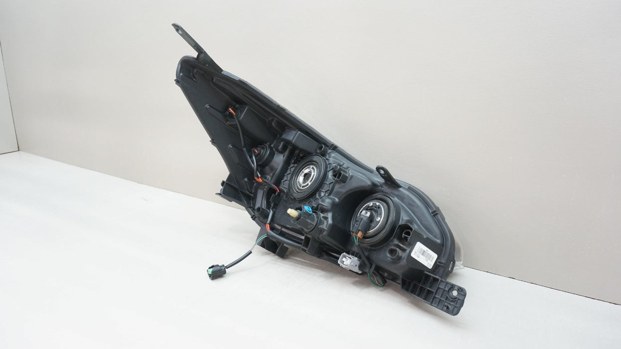 2017-2023 SUBARU IMPREZA FRONT LEFT DRIVER SIDE HALOGEN HEADLIGHT OEM