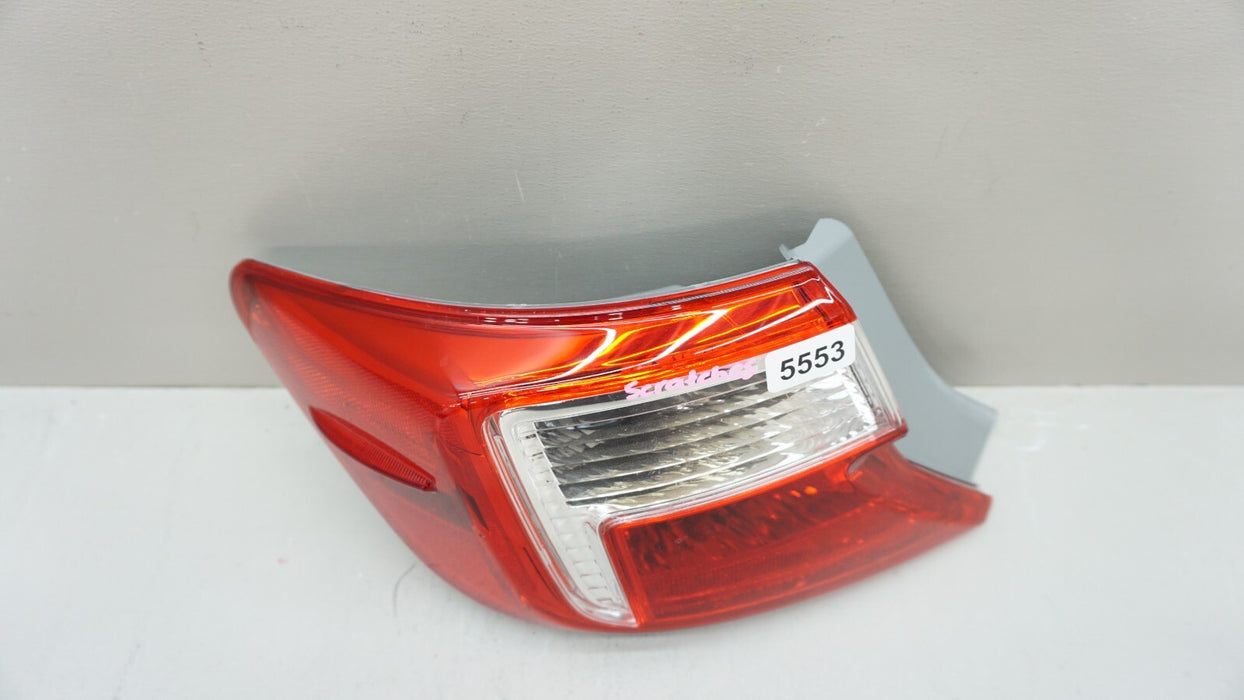 2012-2014 TOYOTA CAMRY REAR LEFT DRIVERS SIDE TAIL LIGHT OME 2013
