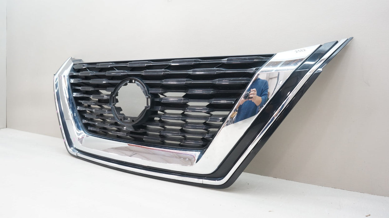 2021-2023 NISSAN ROGUE FRONT BUMPER RADIATOR GRILLE OEM 62310 6RA0A