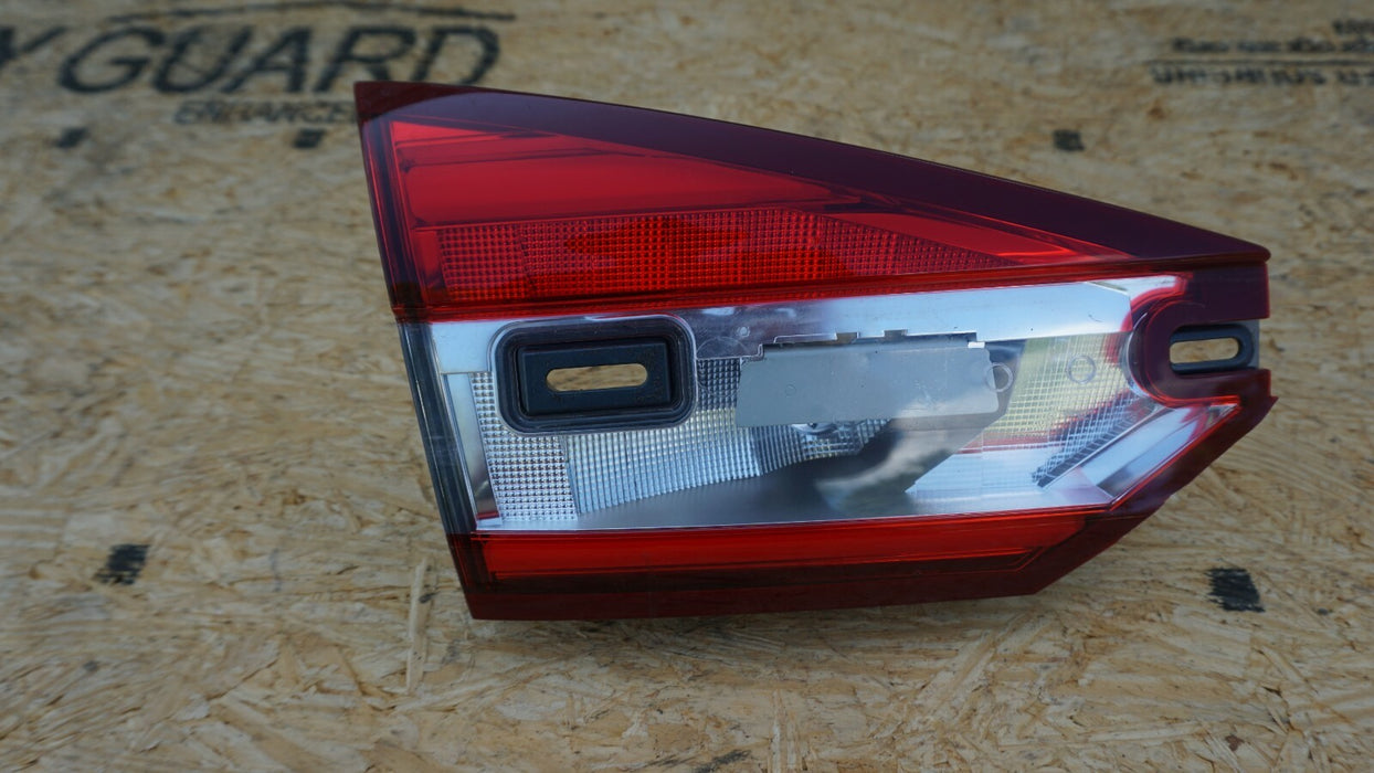 17 18 2017 2018 FORD FUSION LEFT REAR TRUNK LID INNER TAILLIGHT OEM