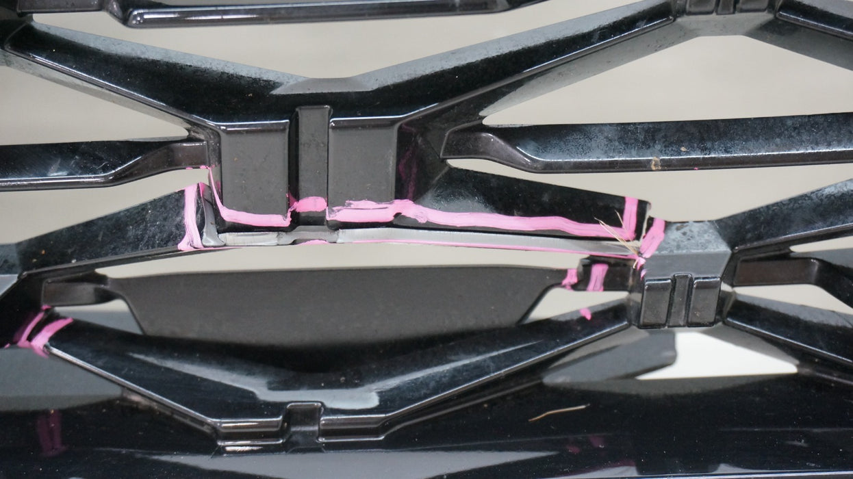 2024-2025 CHEVROLET TRAVERSE FRONT BUMPER RADIATOR GRILLE OEM