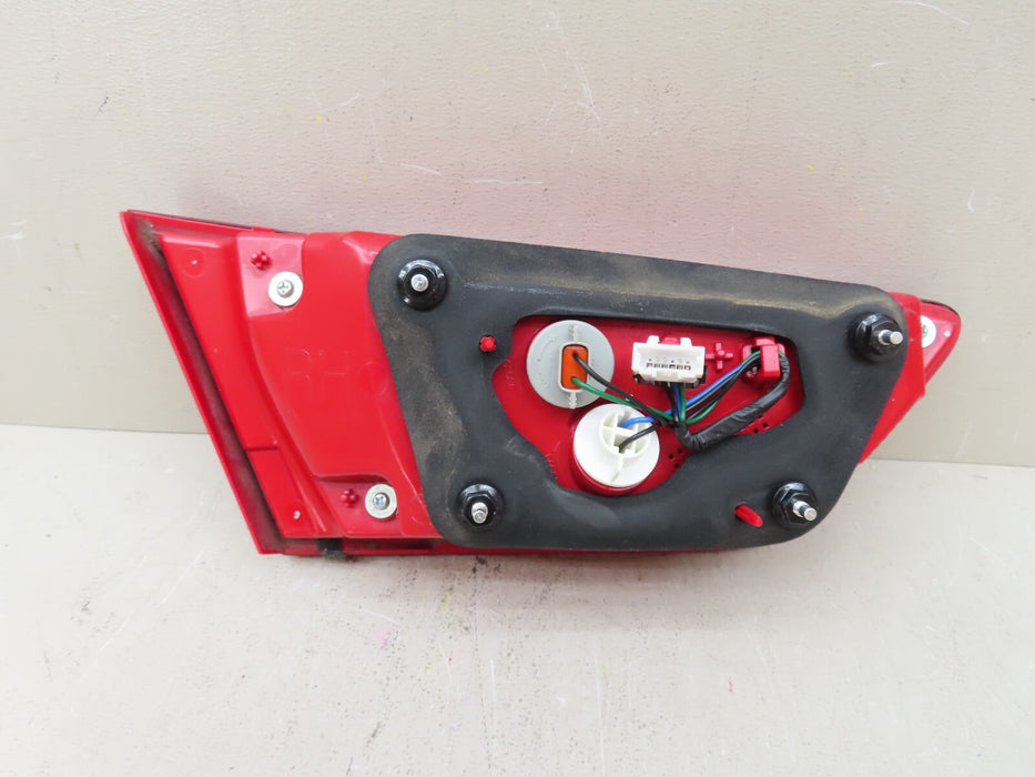 2016-2018 KIA OPTIMA REAR RIGHT SIDE INNER TAIL LIGHT STOP LAMP OEM 92404-D5000